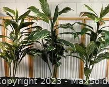 w3 detailed red and white large leaf artificial plants1531 t