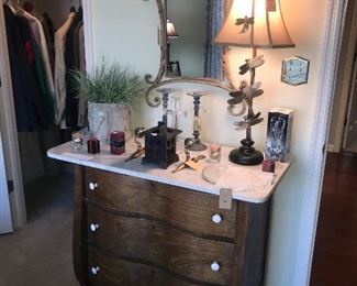 Items Located In The 1st Bedroom
