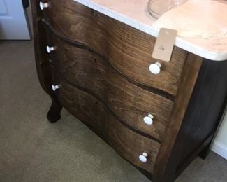 Items Located In The 1st Bedroom