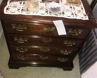 Items Located In The 1st Bedroom