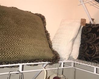 Items Located In The 1st Bedroom