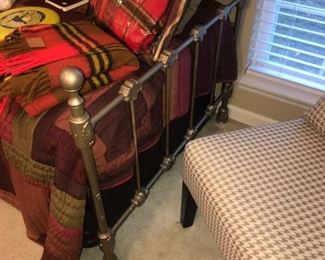 Items Located In The 2nd Bedroom