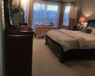 Items Located In The 3rd Bedroom (Master)