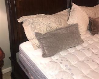 Items Located In The 3rd Bedroom (Master)