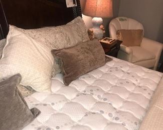 Items Located In The 3rd Bedroom (Master)