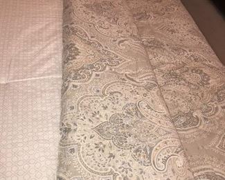 Items Located In The 3rd Bedroom (Master)