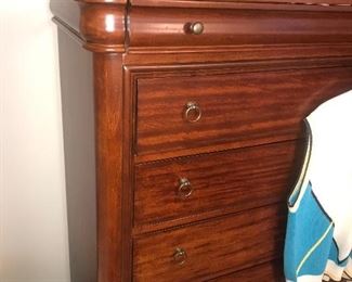 Items Located In The 3rd Bedroom (Master)