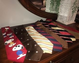 Items Located In The 3rd Bedroom (Master)