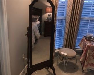 Items Located In The 3rd Bedroom (Master)