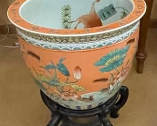 Large Oriental porcelain bowl on stand