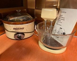 Crock pot, stand mixer