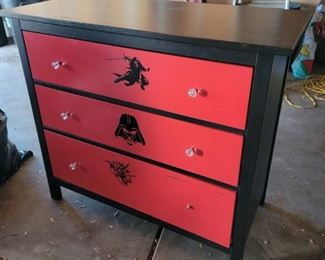 Chest of drawers - Star Wars theme, small blem on back