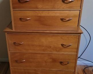 2 pc chest of drawers