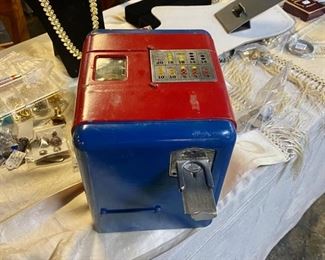 c.1933, Prohibition Era, MILLS Nickel (5-cent) VEST POCKET SLOT MACHINE 