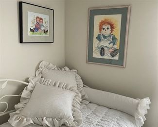 Twin day bed (2 available); Raggedy Ann prints