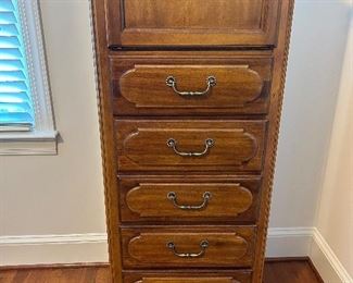 vintage Henry Link bachelor chest