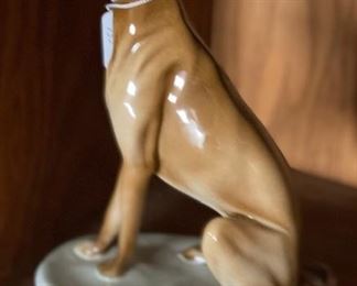 HUNGRIAN PORCELAIN DOG
