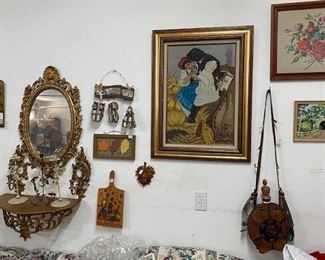 SELECTION OF WALL ART 