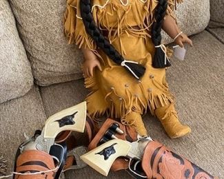 AMERICAN DOLL AND VINAGE KIDS GUN AND HOLSTER