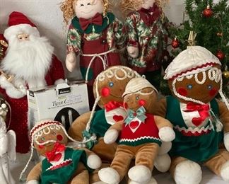 STUFFED GINGERBREAD FAMILY