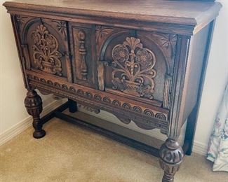 $295 
Wood Oak & Burl Walnut small cabinet 37Wx15Dx32H