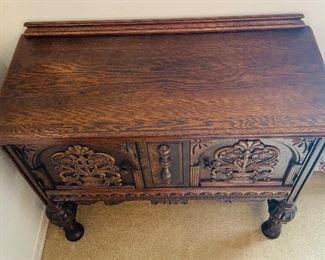 $295 
Wood Oak & Burl Walnut small cabinet 37Wx15Dx32H