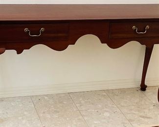 $250 
Thomasville wood console 57Lx16Wx29H mahogany