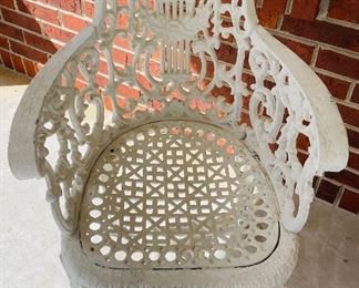 $200 
Pair of cast iron chairs (front porch) white&nbsp;
