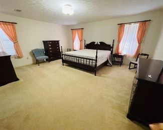 $375 
Mahogany king size bed solid wood - clean mattress