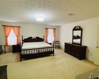 $375 
Mahogany king size bed solid wood - clean mattress