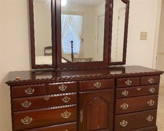 $295 
Mahogany dresser 66x18x32 & mirror 48x45 solid wood&nbsp;