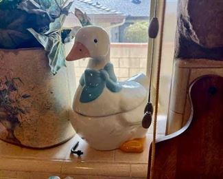 ceramic duck cookie jar