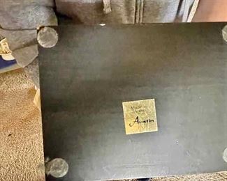 Austin scupture statue woman with baby