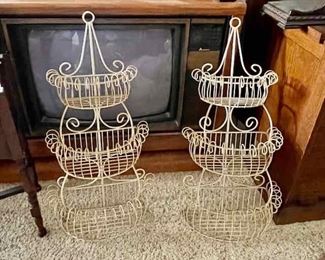 vintage wall hanging wire shelves