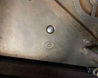 vintage mantle clock