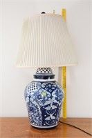 Lot 101 Oriental Table Lamp