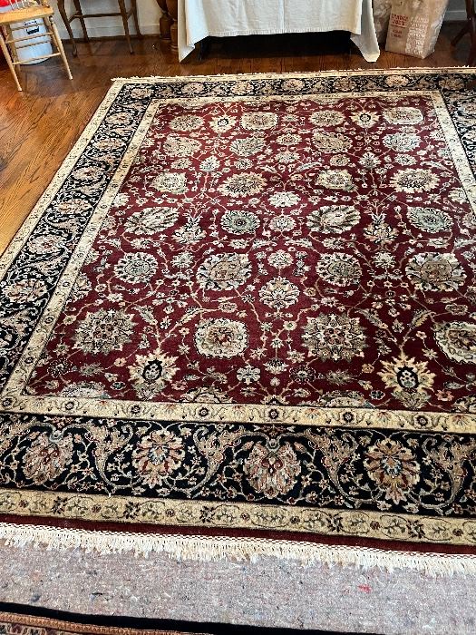 $580. Oriental rug, vintage, all wool measures 8' x 10'
