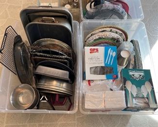 BAKEWARE, PAPER GOODS