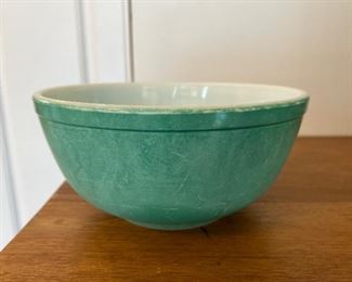 GREEN PYREX