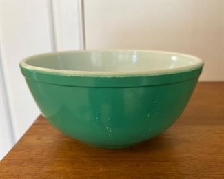 GREEN PYREX