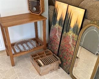 WALL DECOR, ACCENT TABLE 