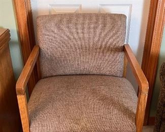 DINING CHAIR