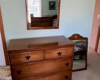 DRESSER, MIRROR