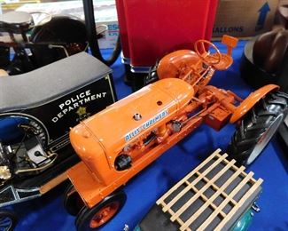 Large scale die cast farm tractor