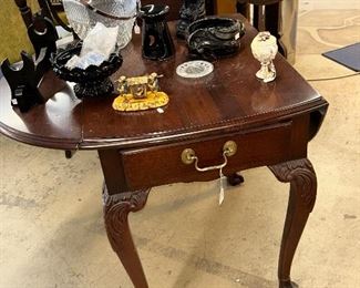 Drop Leaf Occasional Table