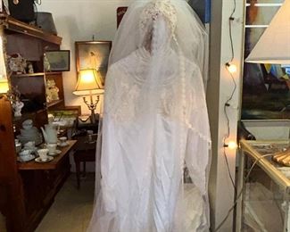 Vintage Art Deco Style Wedding Dress