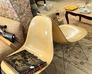 Set of 8 Vintage Herman Miller Fiberglass Shell Chairs 