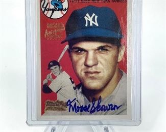  Autographed Topps Bill Skowron Yankees Card
