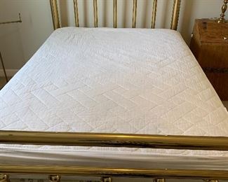 Full size antique brass bed 