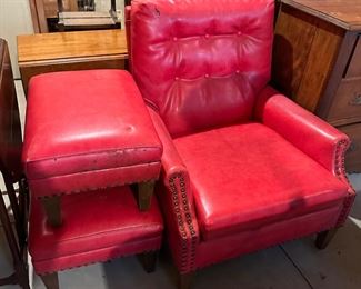 RED CHAIR & OTTOMANS